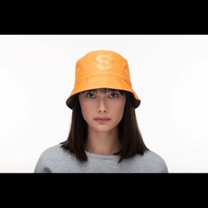 Brand new Nobis reversible bucket hat